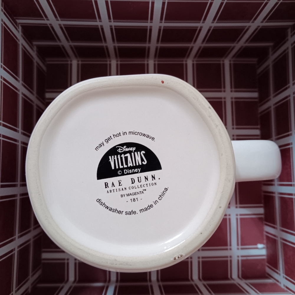 Rae Dunn Disney Villains Mirror Mirror Coffee Tea Mug Artisan Ivory Black Red - Picture 3 of 8